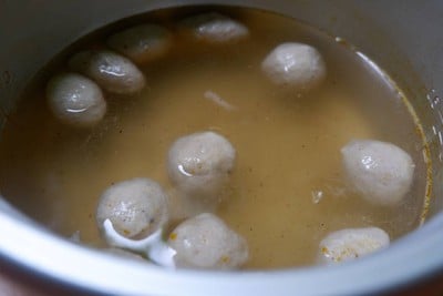 วิธีทำ ก๋วยเตี๋ยวไก่ฉีกซุปน้ำใส 