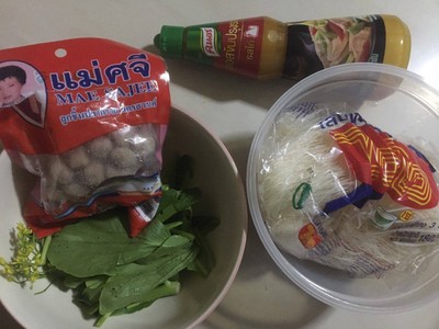 วิธีทำ หมี่ขาวผัดลูกชิ้น วิธีทำ หมี่ขาวผัดลูกชิ้น
