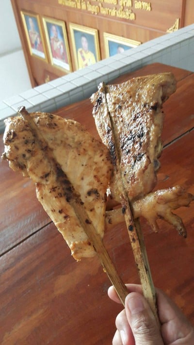 ไก่ไม้ละ 50.- ส่วนอกไม้ละ 40.-