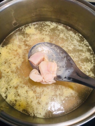 วิธีทำ แกงจืดฟักเห็ดหอมอกไก่ วิธีทำ แกงจืดฟักเห็ดหอมอกไก่