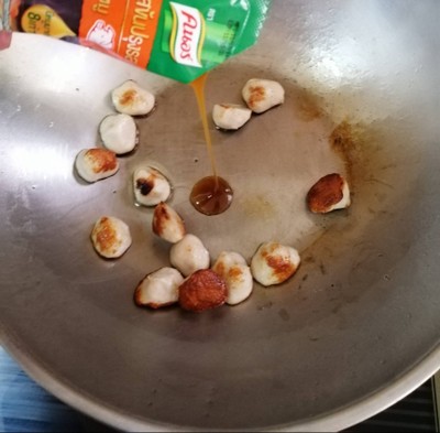 วิธีทำ ลูกชิ้นผัดซอสหมู วิธีทำ ลูกชิ้นผัดซอสหมู
