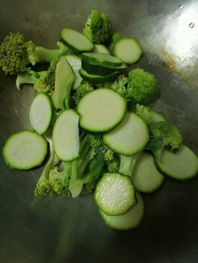 วิธีทำ 2สหายผัดซอสข้น