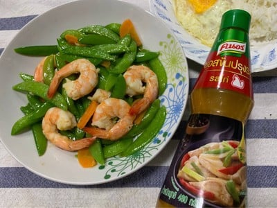 วิธีทำ ถั่วลันเตาผัดกุ้ง (คนอร์ซอสข้น) วิธีทำ ถั่วลันเตาผัดกุ้ง (คนอร์ซอสข้น)