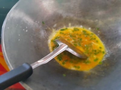 วิธีทำ ไข่คั่วซอสไก่ ของหลาน