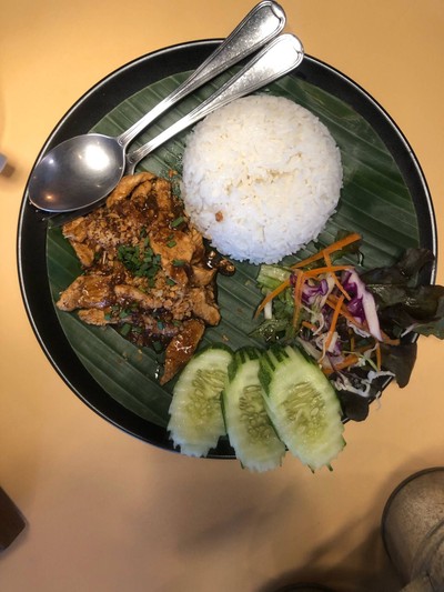 ข้าวไก่กระเทียม