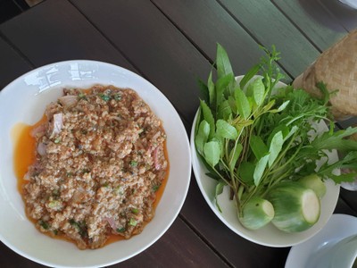 ลาบปลายอน-ผักสด