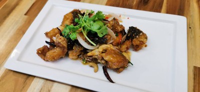 ปลาผัดเม็ดมะม่วง