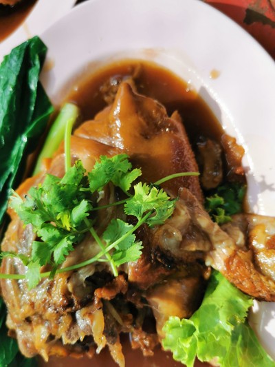 ขาหมูน้ำแดง