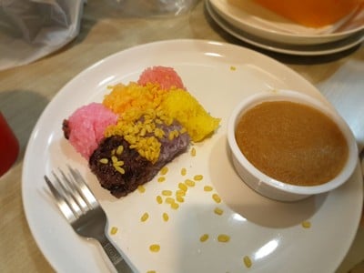 ข้าวเหนียวมูน 9 สี