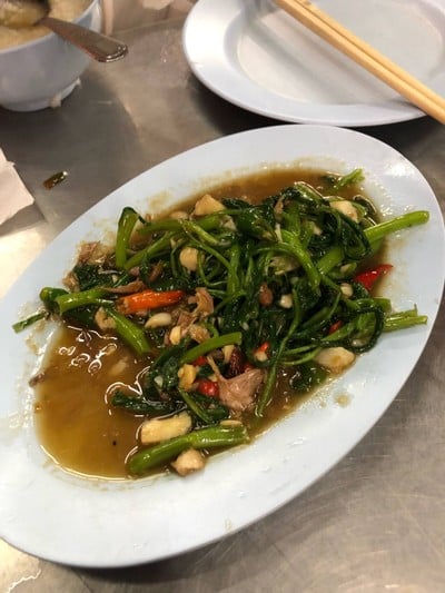 ผัดผักบุ้งไฟแดง