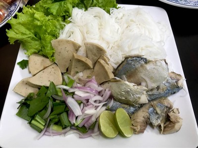 นำขนมจีนปลาทู