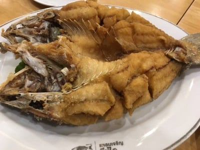 ปลากระพงทอดน้ำปลา