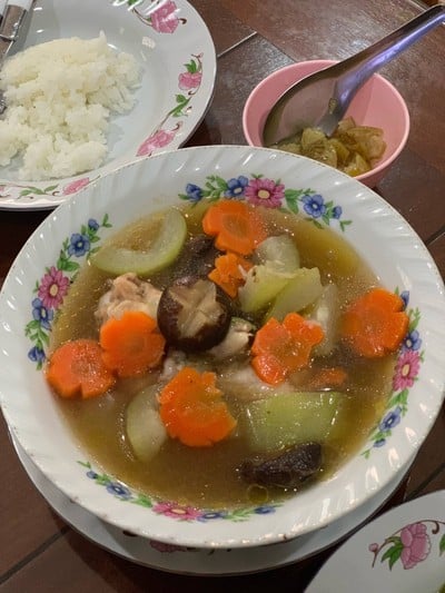 ไกตุ๋นฝักมะนาวดอง