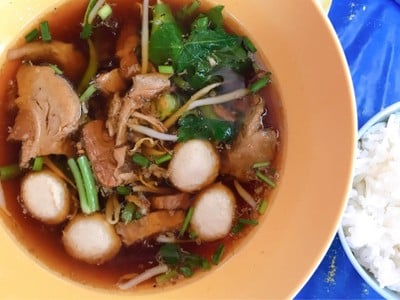 ก๋วยเตี๋ยวเนื้อตุ๋น หลังสน.ยานนาวา ก๋วยเตี๋ยวเนื้อตุ๋น หลังสน.ยานนาวา