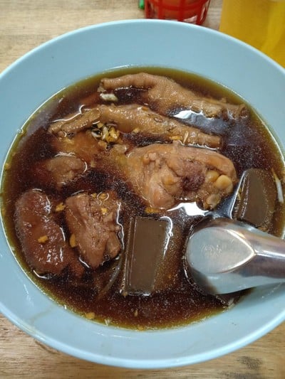 เมืองกรุง ก๋วยเตี๋ยวไก่มะระ วังหิน