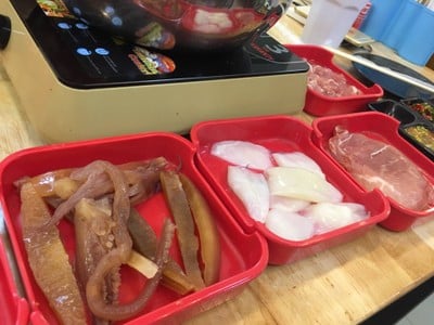 อาหาร หรือ เครื่องดื่ม