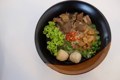 ก๋วยเตี๋ยวเรือยอช์ท (เรือยอช์ทชาบู) ก๋วยเตี๋ยวเรือยอช์ท (เรือยอช์ทชาบู)