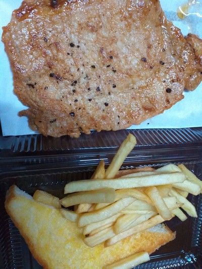 อาหาร หรือ เครื่องดื่ม