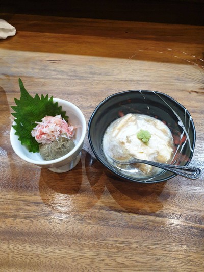 โอมากาเซะ (ฟองเต้าหู้+เนื้อและไข่ปู)