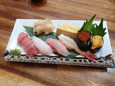 โอมากาเซะ (ข้าวปั้น ซูชิ)