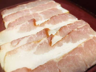 เบค่อนติดมัน