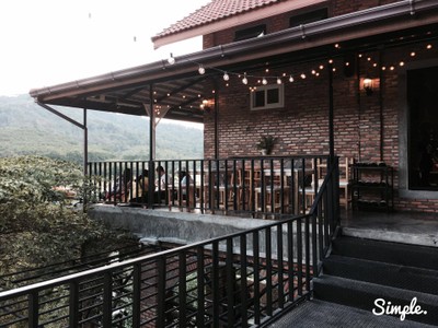 ภายนอกร้าน วิวดีงามจริงๆ