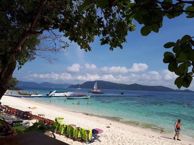 สระว่ายน้ำ/ชายหาด