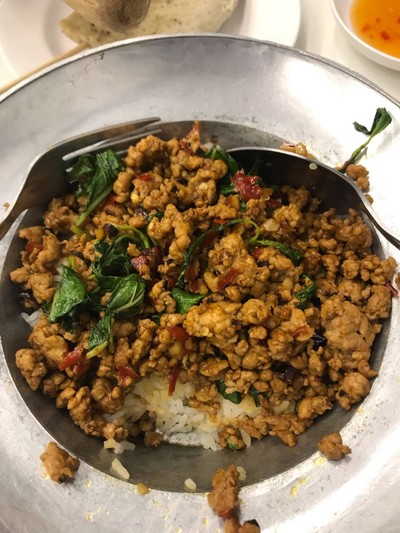 กระเพราหมูสับ [KH]