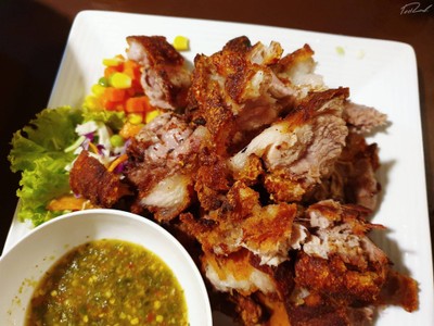 อาหาร หรือ เครื่องดื่ม