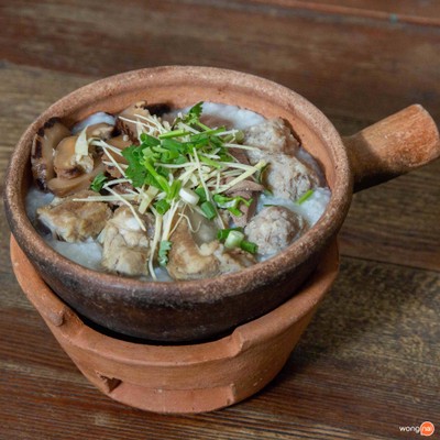 เมนูของร้าน กุ้ง อิ่ม อร่อย 1 เจ๊อ๋า ผัดไทย หอยทอด