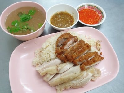 เมนูของร้าน ข้าวมันไก่เจ๊โบว์ บรรทัดทอง