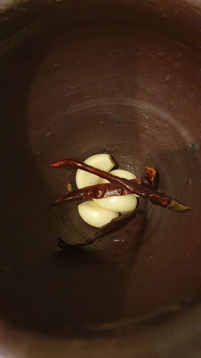 วิธีทำ ไก่อบปลาร้า(แซ่บ)