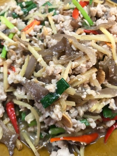 วิธีทำ หมูสับผัดขิง วิธีทำ หมูสับผัดขิง