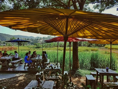 ที่นั่งโซนด้านนอก 