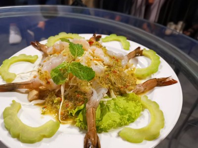 Yes!! R&B Karaoke & Restuarant ทองหล่อ 10 (เอกมัย5)