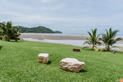 New Travel Beach Resort Hotel