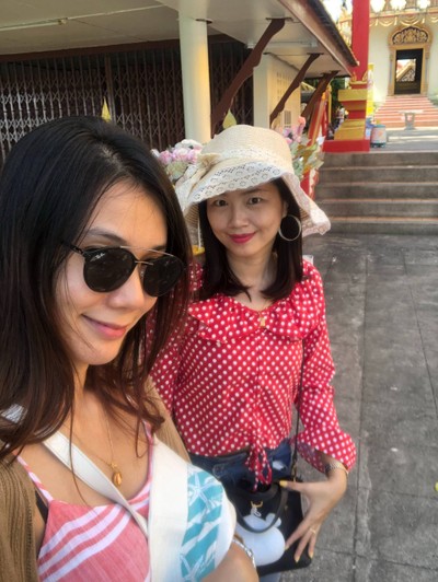 ถ่ายรูปตรงนี้หน่อยนะแก