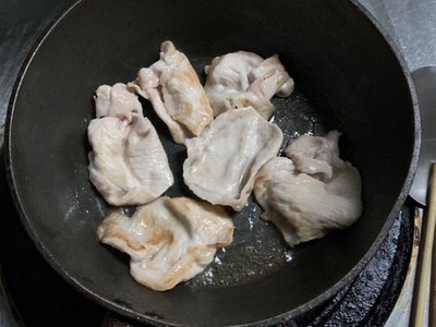 วิธีทำ หมี่หยกหมูสไลด์ผัดซอสสุกี้ดำ