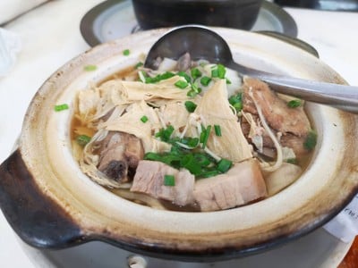 อาหาร หรือ เครื่องดื่ม