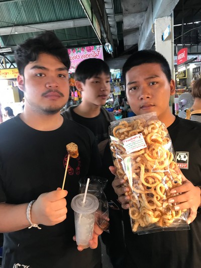 เมืองเชียงใหม่ 
ตลาาดเช้าตรู่ มีอะไรมากกว่าที่คิด