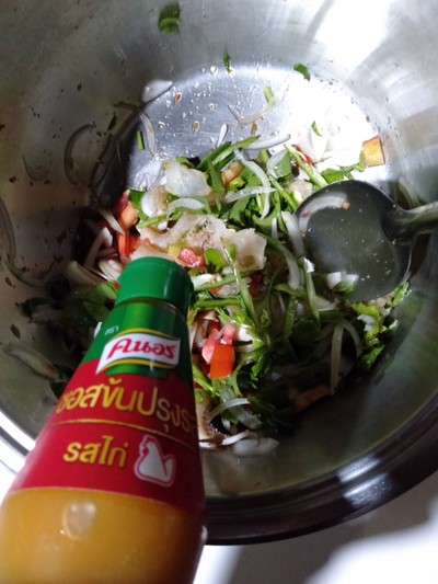 วิธีทำ ยำเครื่องเย็นตาโฟ วิธีทำ ยำเครื่องเย็นตาโฟ