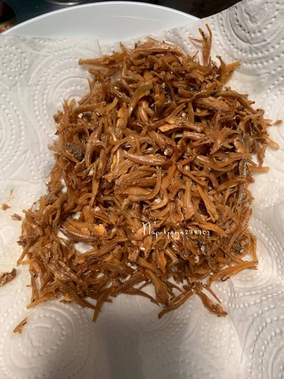 วิธีทำ ปลาฉิ้งฉ้างทอดเคลือบงาดำ วิธีทำ ปลาฉิ้งฉ้างทอดเคลือบงาดำ
