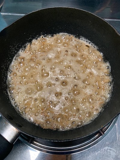 วิธีทำ ปลาฉิ้งฉ้างทอดเคลือบงาดำ วิธีทำ ปลาฉิ้งฉ้างทอดเคลือบงาดำ