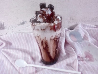 วิธีทำ Dark Chocolate Milkshake