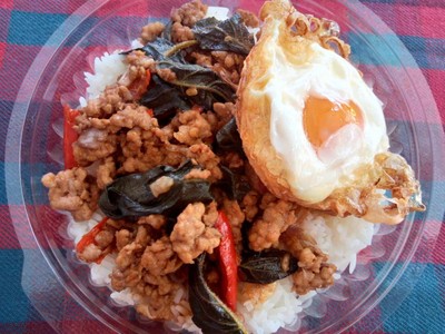 ข้าวกะเพราหมูสับ+ไข่ดาว