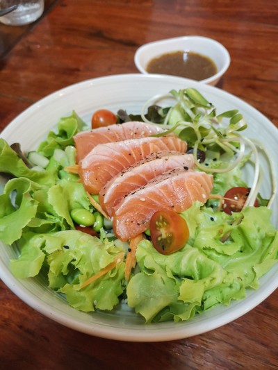 Salmon salad
