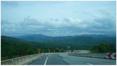 ถนนบนดอยแม่สอด