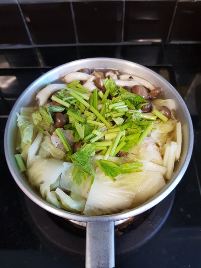 วิธีทำ ต้มจืดผักขาวหมูเด้ง วิธีทำ ต้มจืดผักขาวหมูเด้ง