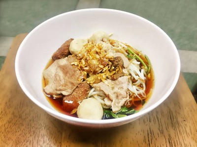 ก๋วยเตี๋ยวหมูตุ๋น