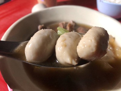 หมูตุ๋น เอ็นตุ๋นน้ำแดงในหม้อดิน